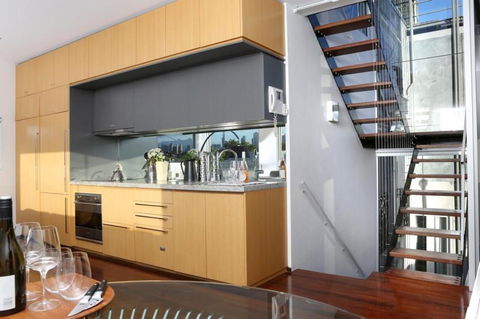 Saint George - The Townhouse - St Kilda Accommodation 3