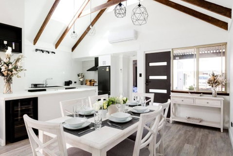 Salt & Pepper; Beautiful Town House In Margs! - St Kilda Accommodation 0