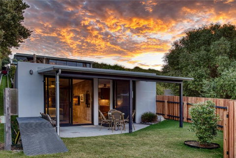SALT Luxury Couples Bungalow - St Kilda Accommodation 1