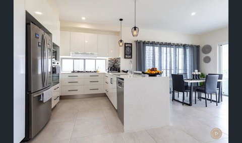 Salt Zen Holiday Townhouse - St Kilda Accommodation 3