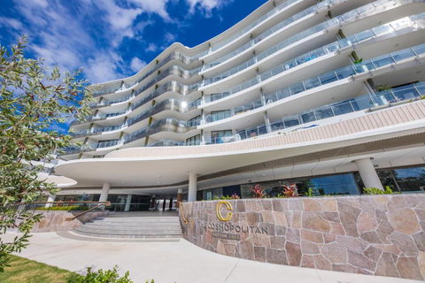 SALTWATER CALM@ The Cosmopolitan Unit 10508 - St Kilda Accommodation 0