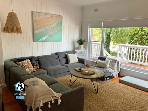 Saltwater Sunsets Seaside Haven With Ocean Views - St Kilda Accommodation 1