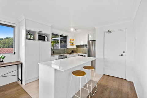 Salty Sea Breeze Apartment 500m To Waters Edge - St Kilda Accommodation 1