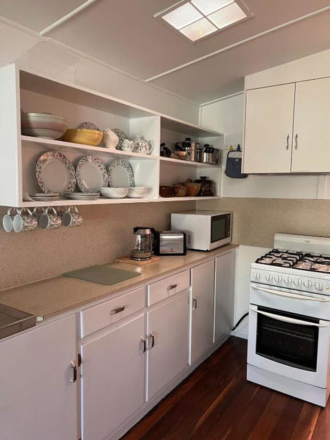 Samantha - St Kilda Accommodation 1
