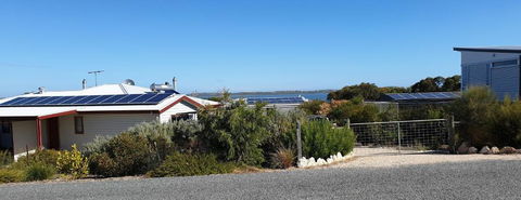 Samphire: Coorong Accommodation - St Kilda Accommodation 3
