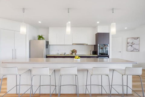 Samphire Middleton-Beach - BYO Linen - Wi-Fi-Luxury-Family - St Kilda Accommodation 2