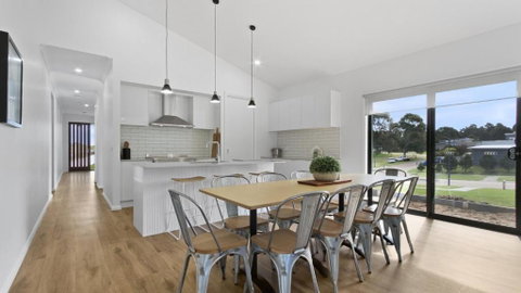 Sams House - St Kilda Accommodation 2