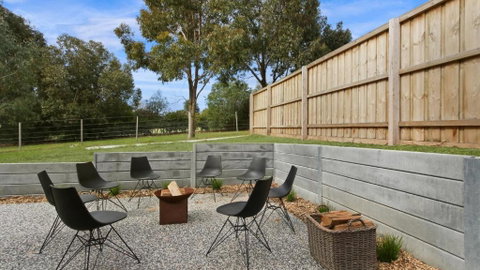 Sams House - St Kilda Accommodation 3