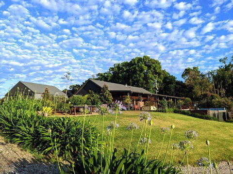 Samsara Farm Cottage - Stunning Hinterland Oasis - St Kilda Accommodation 0