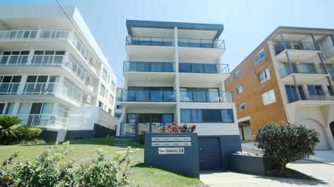 San Clemente 3 24 Orvieto Tce - St Kilda Accommodation 0