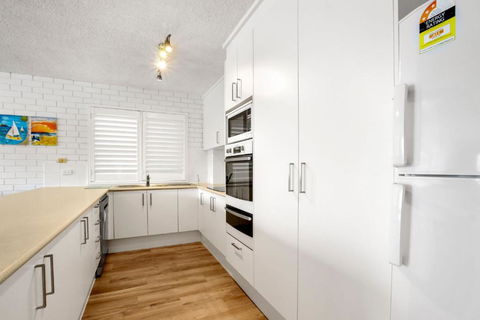 San Clemente U1 - 24 Orvieto Terrace, - St Kilda Accommodation 3