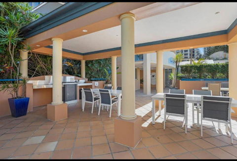 San Mateo On Broadbeach - St Kilda Accommodation 1