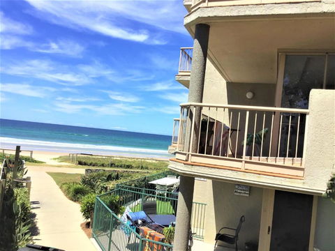 Sanctuary Beach Resort - St Kilda Accommodation 0