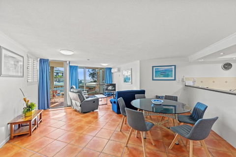 Sanctuary Beach Resort - St Kilda Accommodation 2