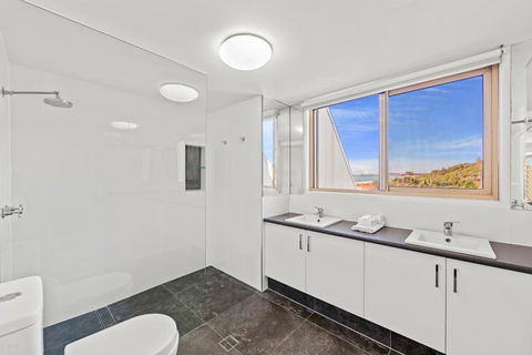 Sanctuary Beach Resort - St Kilda Accommodation 1