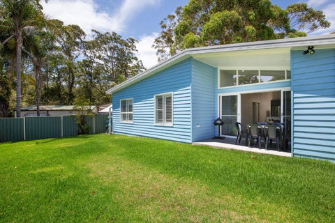 Sanctuary Blue Pet Friendly 5 Mins To Hyams Beach - St Kilda Accommodation 0