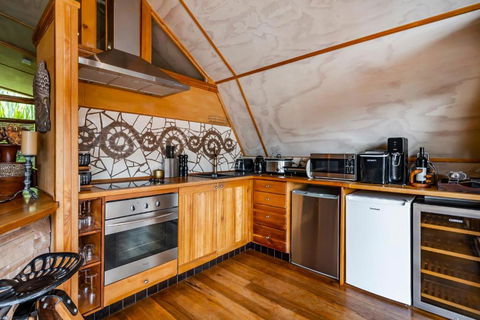 Sanctuary - Bruny Island - St Kilda Accommodation 1