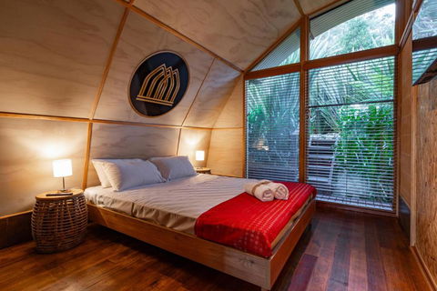 Sanctuary - Bruny Island - St Kilda Accommodation 2
