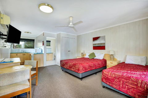 Sanctuary Lakes Fauna Retreat - St Kilda Accommodation 3