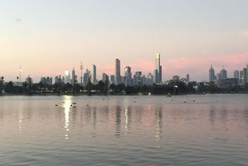 Sand & The City with St Kilda Accommodation
