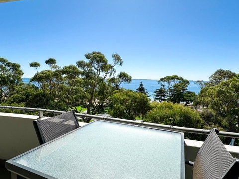 Rockingham Waterfront At Nautilus - St Kilda Accommodation 3