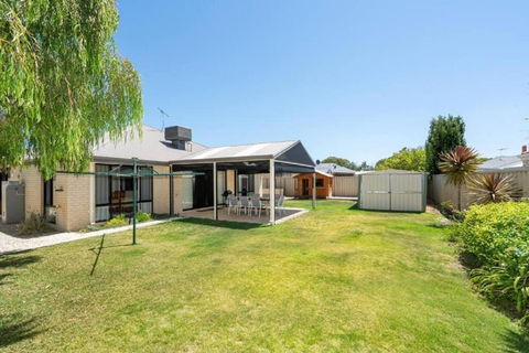 Sandpiper House - Family & Pet Friendly - St Kilda Accommodation 1