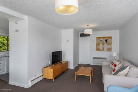 Sandy Bay Waterfront - St Kilda Accommodation 3