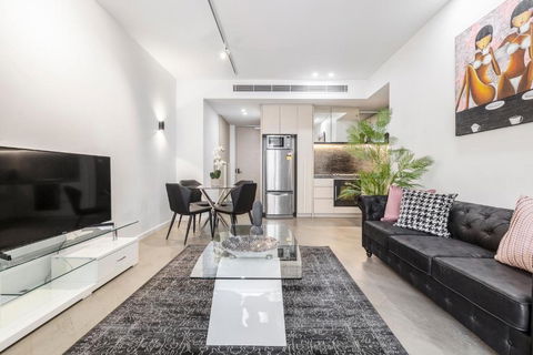 Sassy & Chic Apt On Melbourne\'s Famous St Kilda Rd - St Kilda Accommodation 1