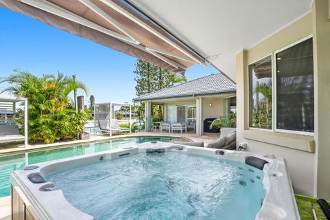 SEACLUSION 5 Bed Waterfront, Sleeps 12 - St Kilda Accommodation 3
