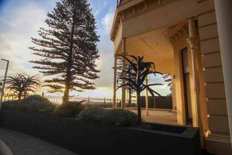 Seafield Tower Glenelg Apartment No 1 - St Kilda Accommodation 2