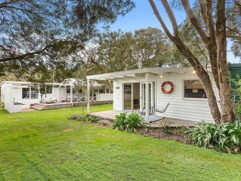 Seashore Holiday Getaway - St Kilda Accommodation 0