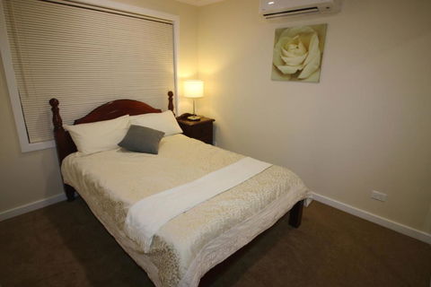 Silver House - Melbourne Airport Accommodation - St Kilda Accommodation 2