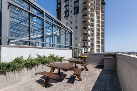 Southbank Splendour - A Sky High Stay With Parking - St Kilda Accommodation 3
