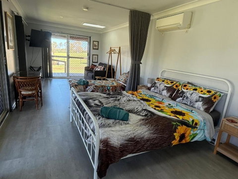Sunrise Quarter Horse Stud - St Kilda Accommodation 2