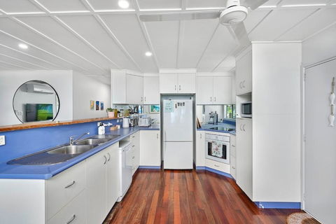 The Beach House - St Kilda Accommodation 3