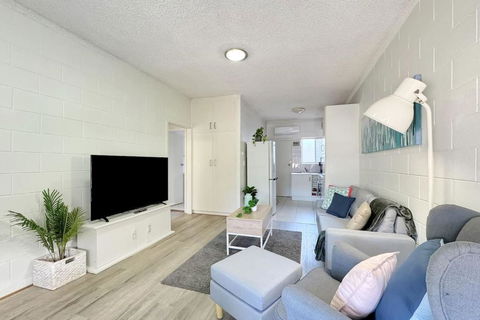 The Cosy Corner - Your Chic Adelaide Base - St Kilda Accommodation 0
