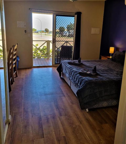 The Cove Holiday Village - St Kilda Accommodation 2