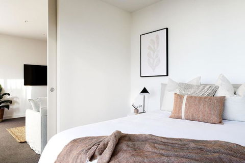 The Cove - St Kilda Accommodation 0