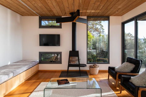 The Edge - St Kilda Accommodation 2