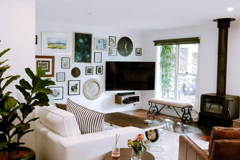The Grange Country Retreat, With A Birds Eye View! - St Kilda Accommodation 0