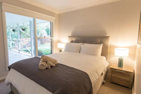 The Grange Country Retreat, With A Birds Eye View! - St Kilda Accommodation 2