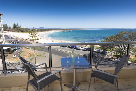 Beachpoint, Unit 303, 28 North Street - St Kilda Accommodation 0