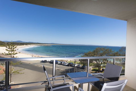 Beachpoint, Unit 303, 28 North Street - St Kilda Accommodation 1
