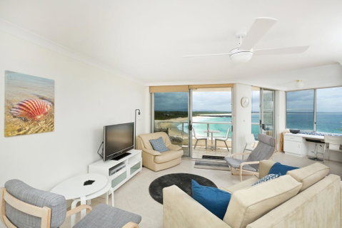 Beachpoint, Unit 501, 28 North Street - St Kilda Accommodation 0