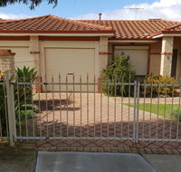Beachside Retreat - St Kilda Accommodation