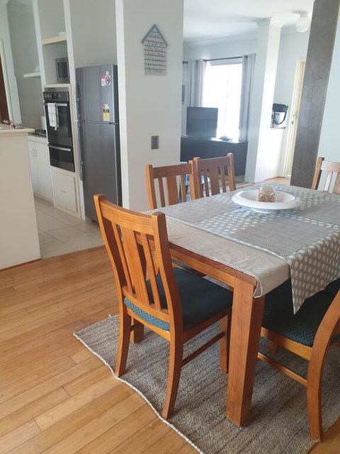 Beachside Retreat 2 - St Kilda Accommodation 2