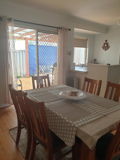 Beachside Retreat 2 - St Kilda Accommodation 1