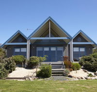 Bear Gully Coastal Cottages - St Kilda Accommodation