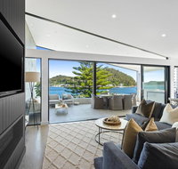 Beauty on Booker Bay - St Kilda Accommodation