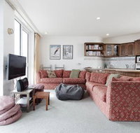 Beehive 14 - St Kilda Accommodation